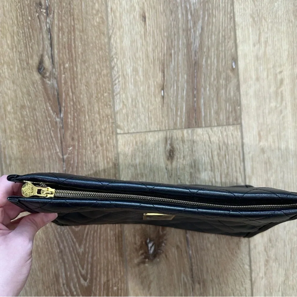 Younique women’s black